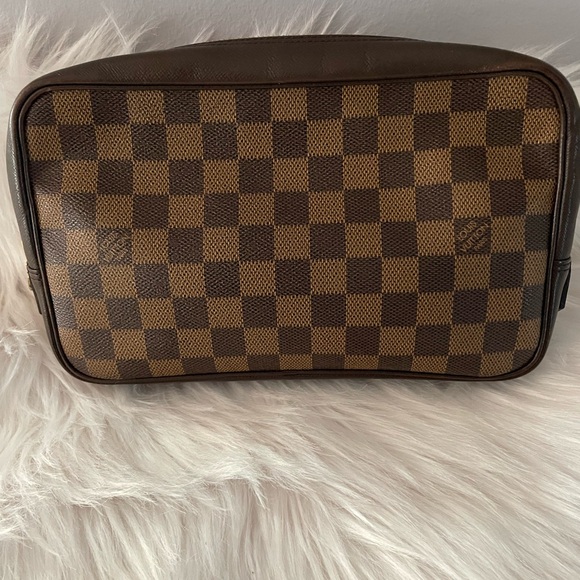 Authentic Louis Vuitton Makeup Bag - Picture 2 of 11